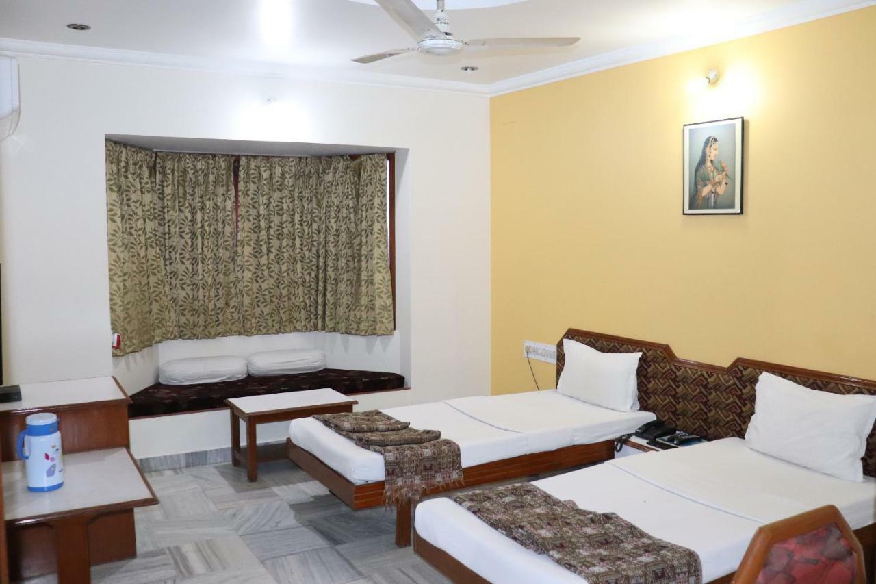Geetco Hotel Jalor Exterior photo